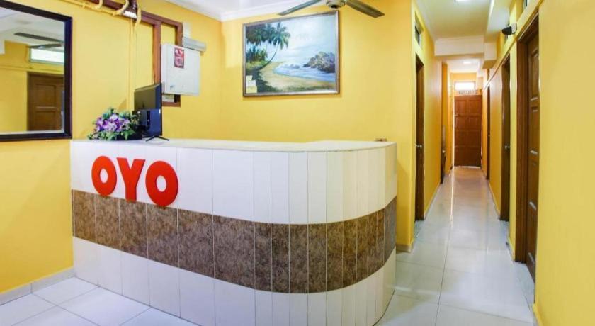 Oyo 89406 Lucky Budget Hotel Нілай Екстер'єр фото