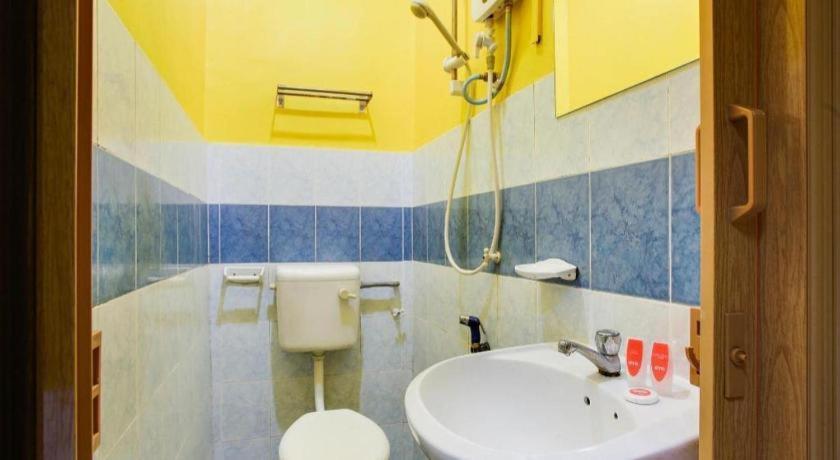 Oyo 89406 Lucky Budget Hotel Нілай Екстер'єр фото